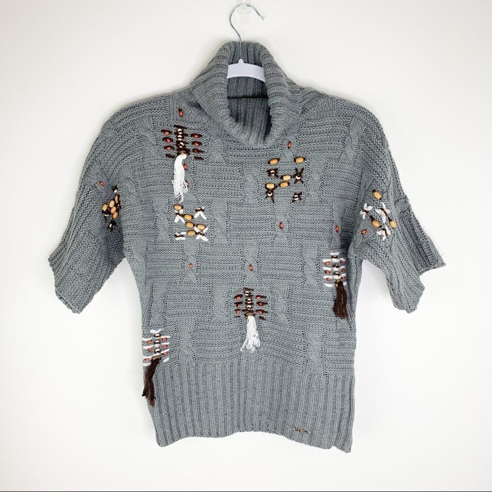 VO JEANS Short-sleeve Gray Cable Knit‎ Sweater w/Embroidery Embellishments Sz L